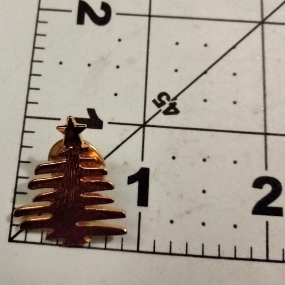Small Fleece Stocking Red White Gold Christmas Tree Pin Gift Card Holder - Picture 4 of 8